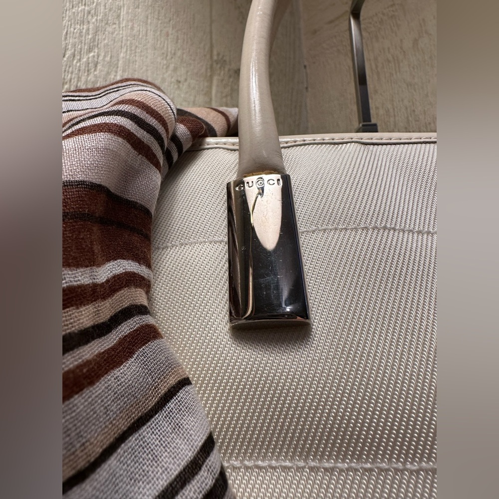 GUCCI Vintage Nylon Tote Bag in White/Ivory - Picture 11 of 11